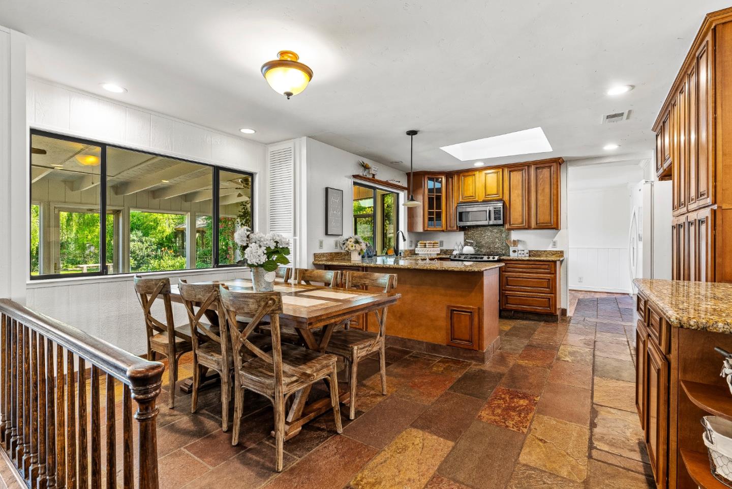 Detail Gallery Image 14 of 79 For 19535 Almaden Rd, San Jose,  CA 95120 - 4 Beds | 2/1 Baths