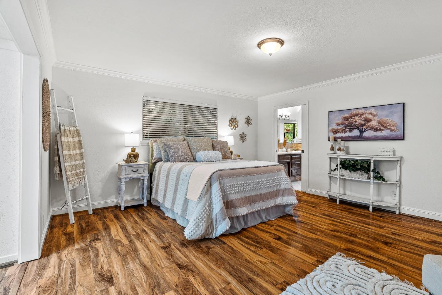 Detail Gallery Image 29 of 79 For 19535 Almaden Rd, San Jose,  CA 95120 - 4 Beds | 2/1 Baths
