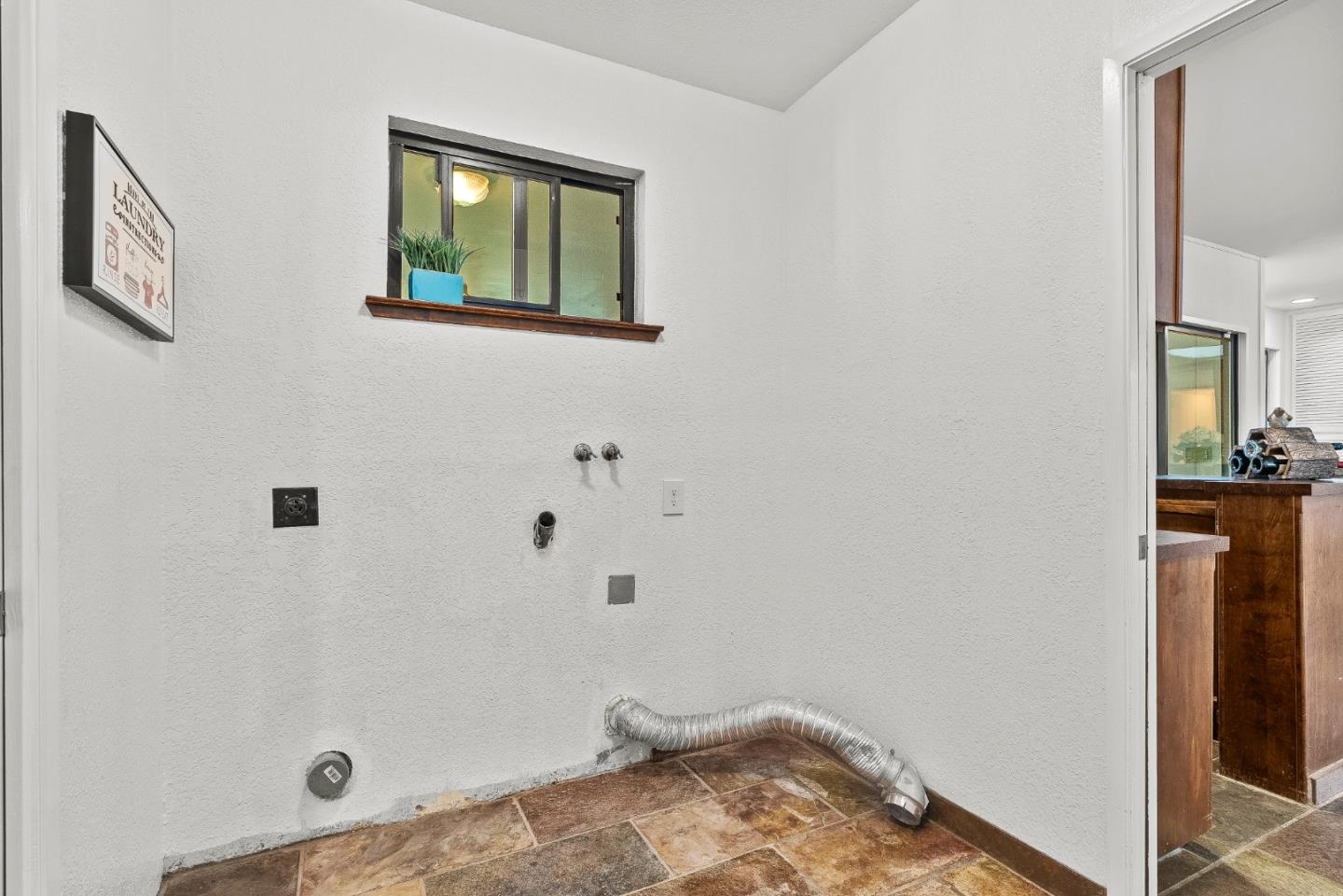 Detail Gallery Image 35 of 79 For 19535 Almaden Rd, San Jose,  CA 95120 - 4 Beds | 2/1 Baths