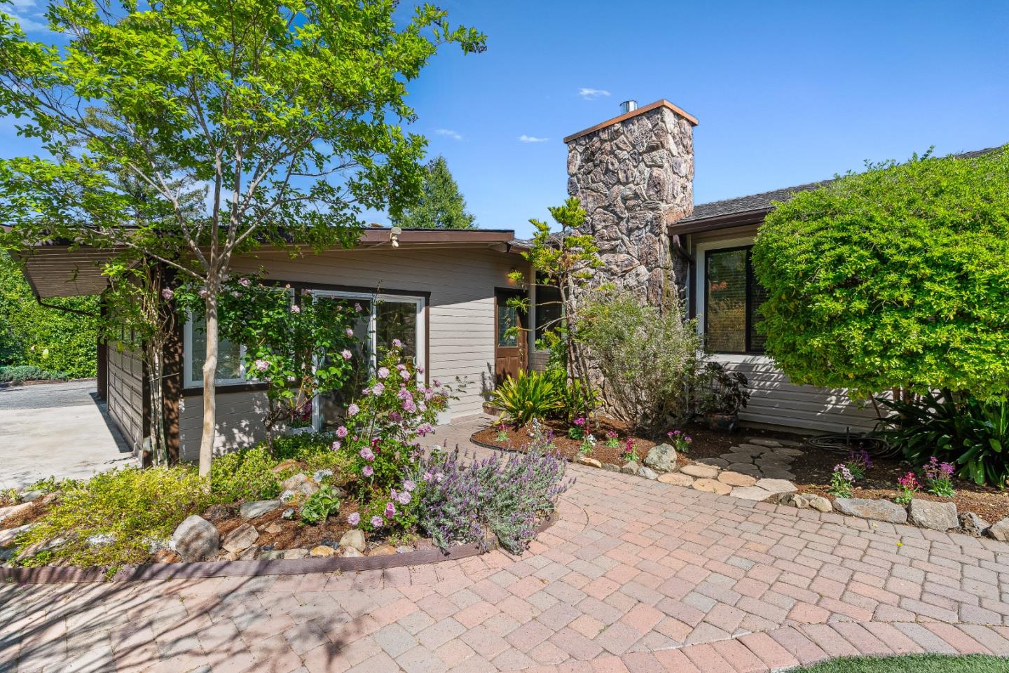 Detail Gallery Image 36 of 79 For 19535 Almaden Rd, San Jose,  CA 95120 - 4 Beds | 2/1 Baths