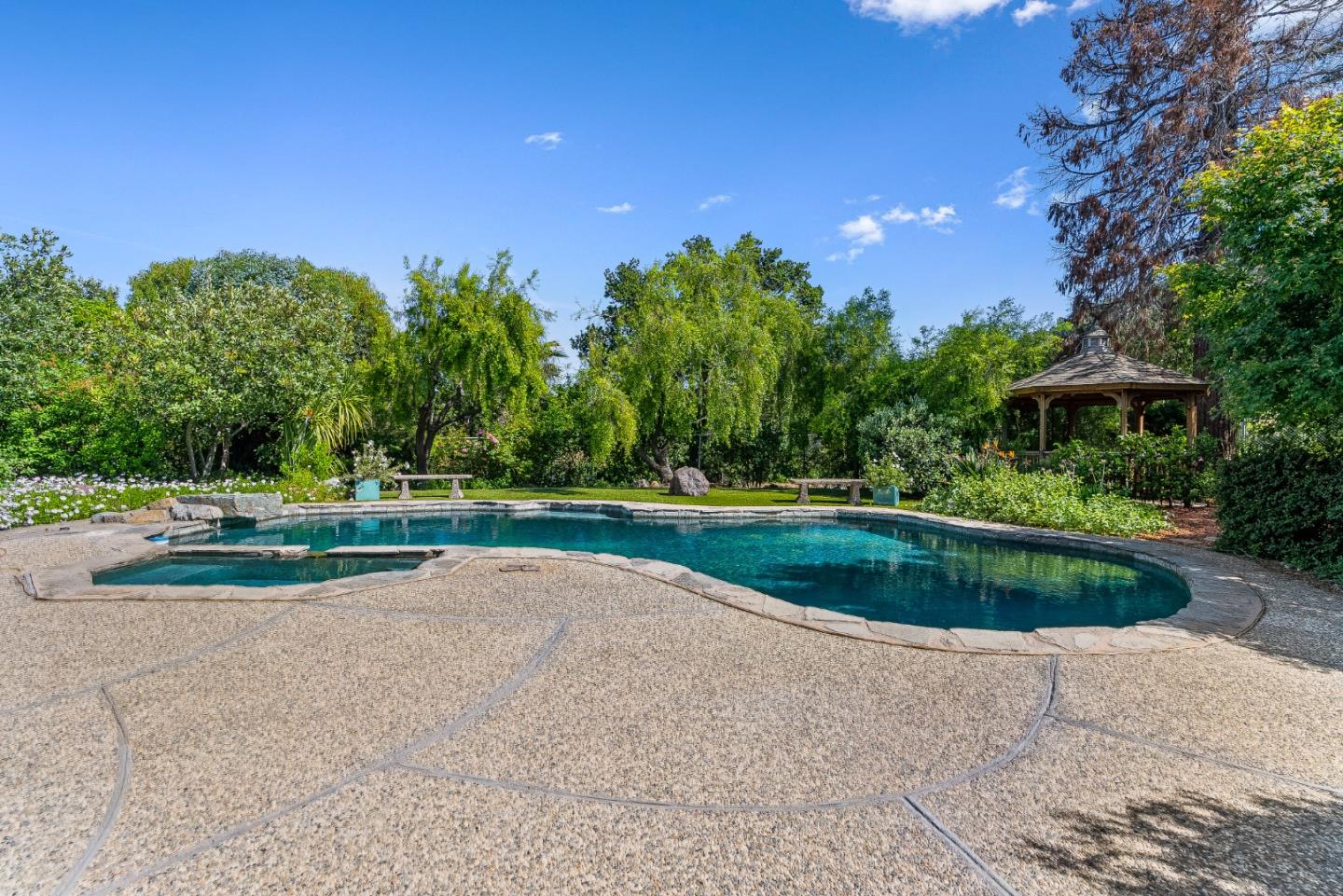 Detail Gallery Image 44 of 79 For 19535 Almaden Rd, San Jose,  CA 95120 - 4 Beds | 2/1 Baths