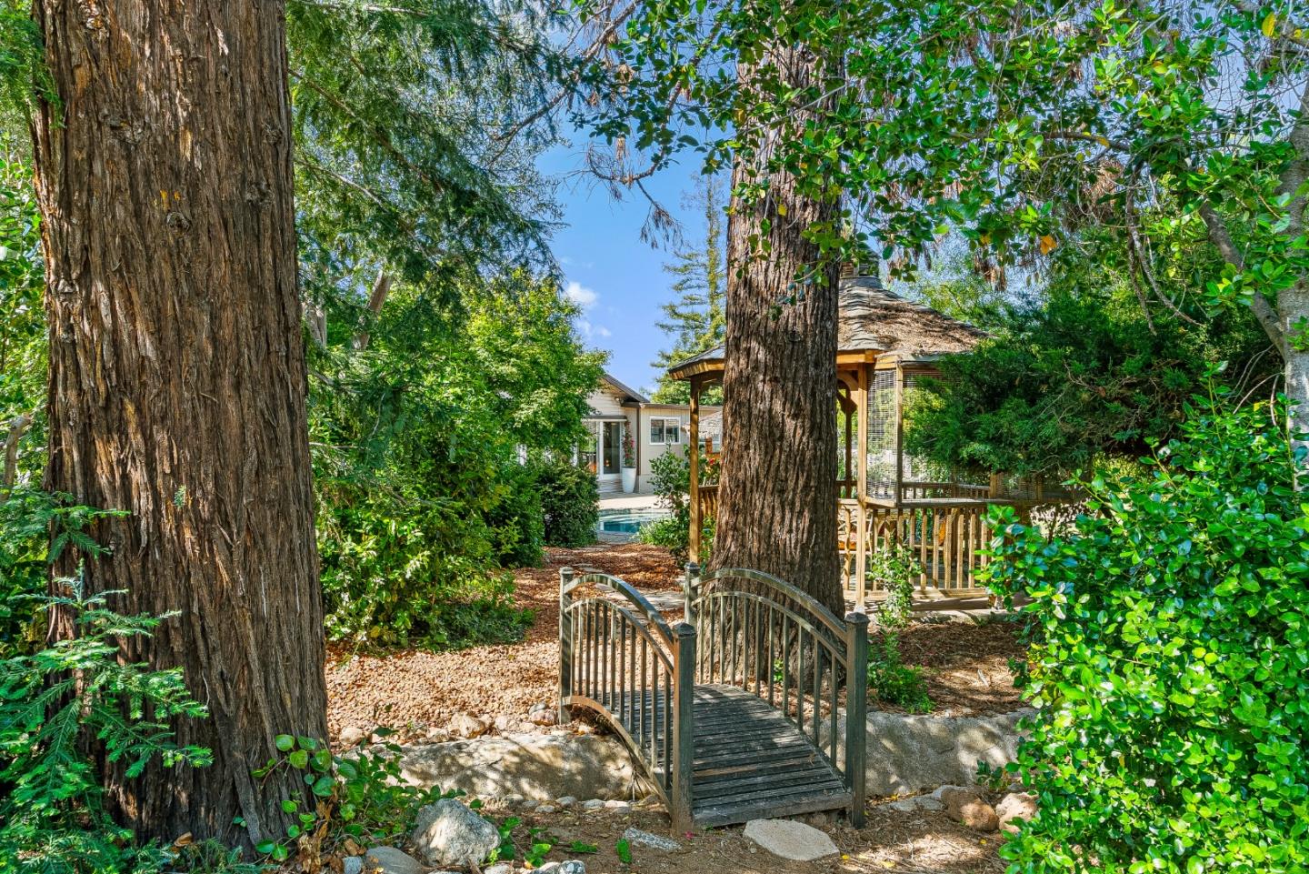 Detail Gallery Image 52 of 79 For 19535 Almaden Rd, San Jose,  CA 95120 - 4 Beds | 2/1 Baths