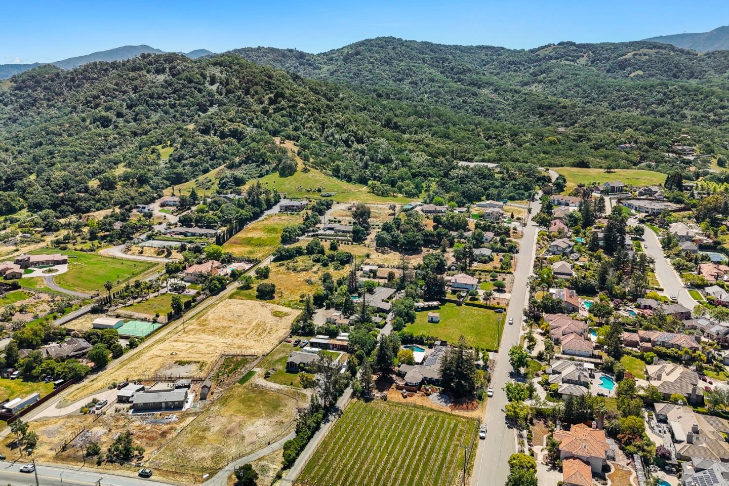 Detail Gallery Image 59 of 79 For 19535 Almaden Rd, San Jose,  CA 95120 - 4 Beds | 2/1 Baths