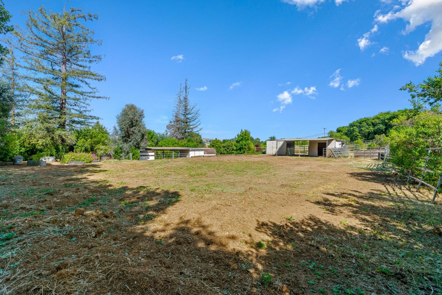 Detail Gallery Image 60 of 79 For 19535 Almaden Rd, San Jose,  CA 95120 - 4 Beds | 2/1 Baths
