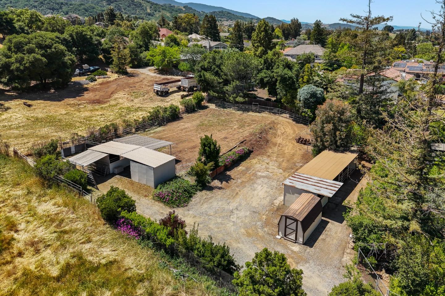 Detail Gallery Image 62 of 79 For 19535 Almaden Rd, San Jose,  CA 95120 - 4 Beds | 2/1 Baths