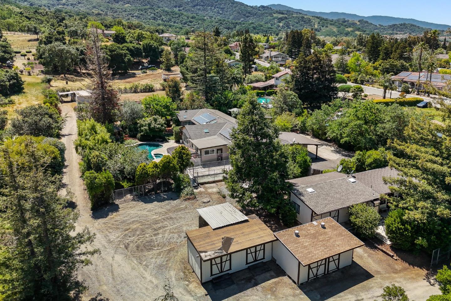 Detail Gallery Image 64 of 79 For 19535 Almaden Rd, San Jose,  CA 95120 - 4 Beds | 2/1 Baths