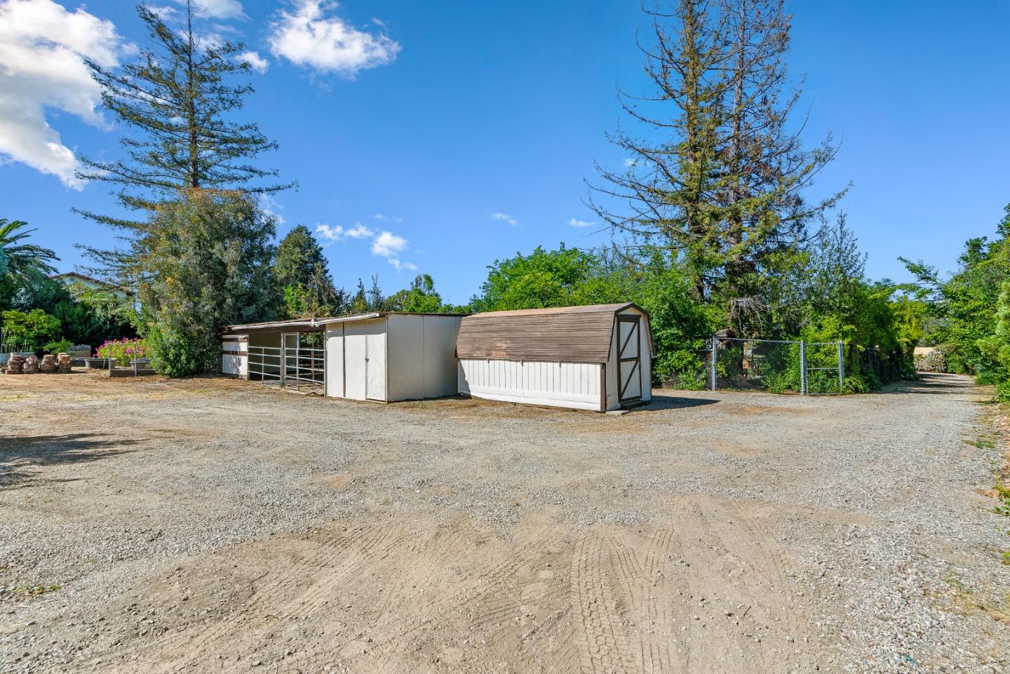 Detail Gallery Image 67 of 79 For 19535 Almaden Rd, San Jose,  CA 95120 - 4 Beds | 2/1 Baths