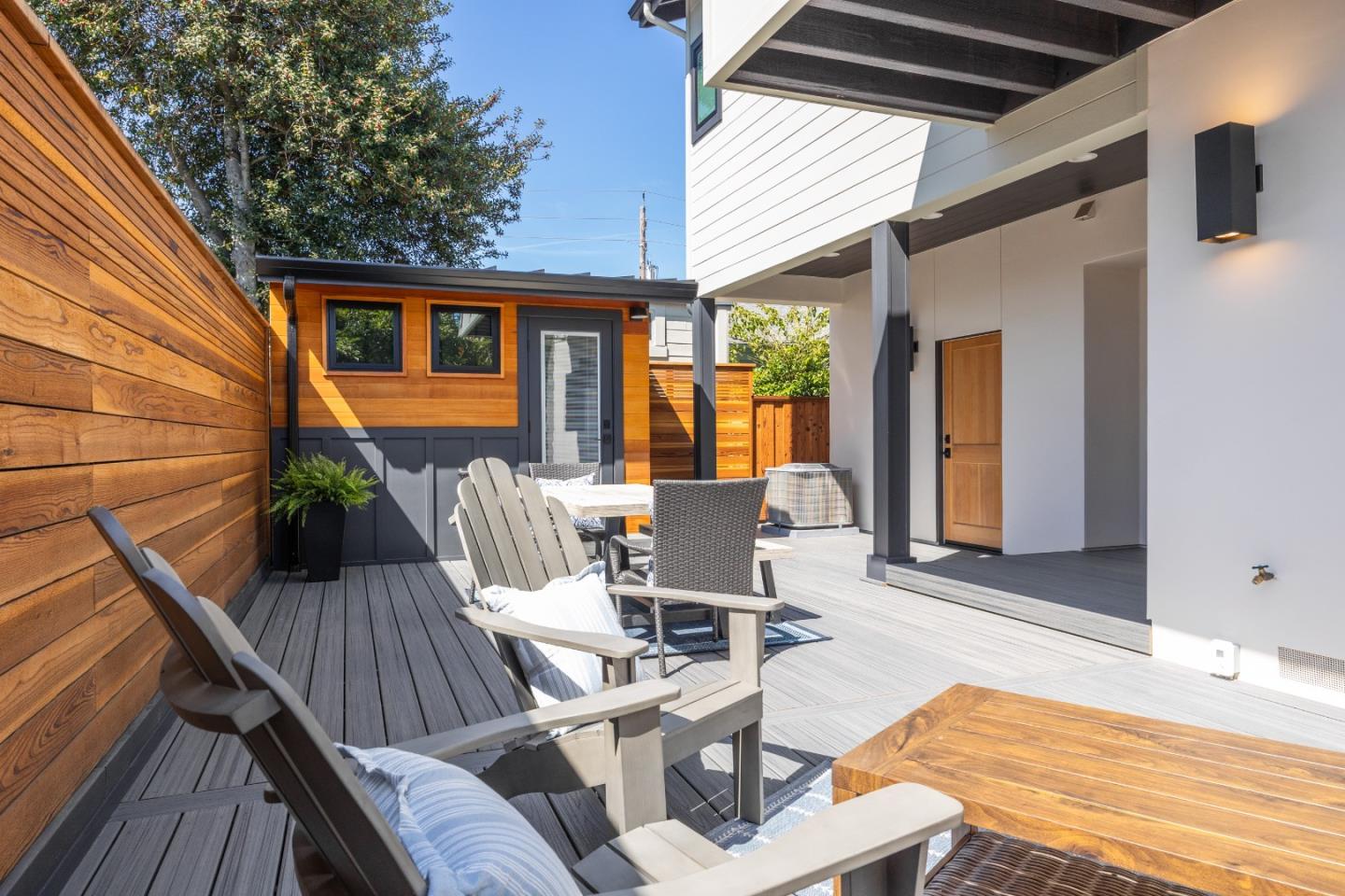 Detail Gallery Image 13 of 36 For 461 6th Ave, Santa Cruz,  CA 95062 - 3 Beds | 2 Baths