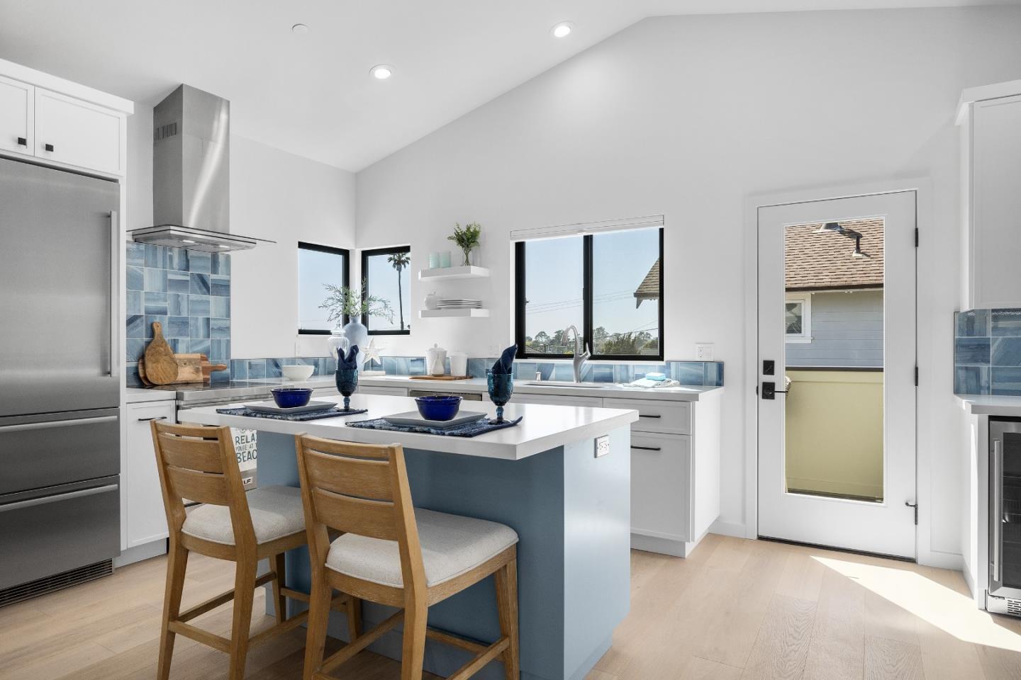 Detail Gallery Image 7 of 36 For 461 6th Ave, Santa Cruz,  CA 95062 - 3 Beds | 2 Baths