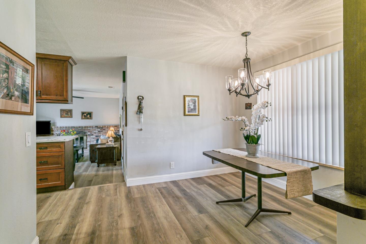 Detail Gallery Image 10 of 26 For 970 Ortega Cir, Gilroy,  CA 95020 - 4 Beds | 2 Baths