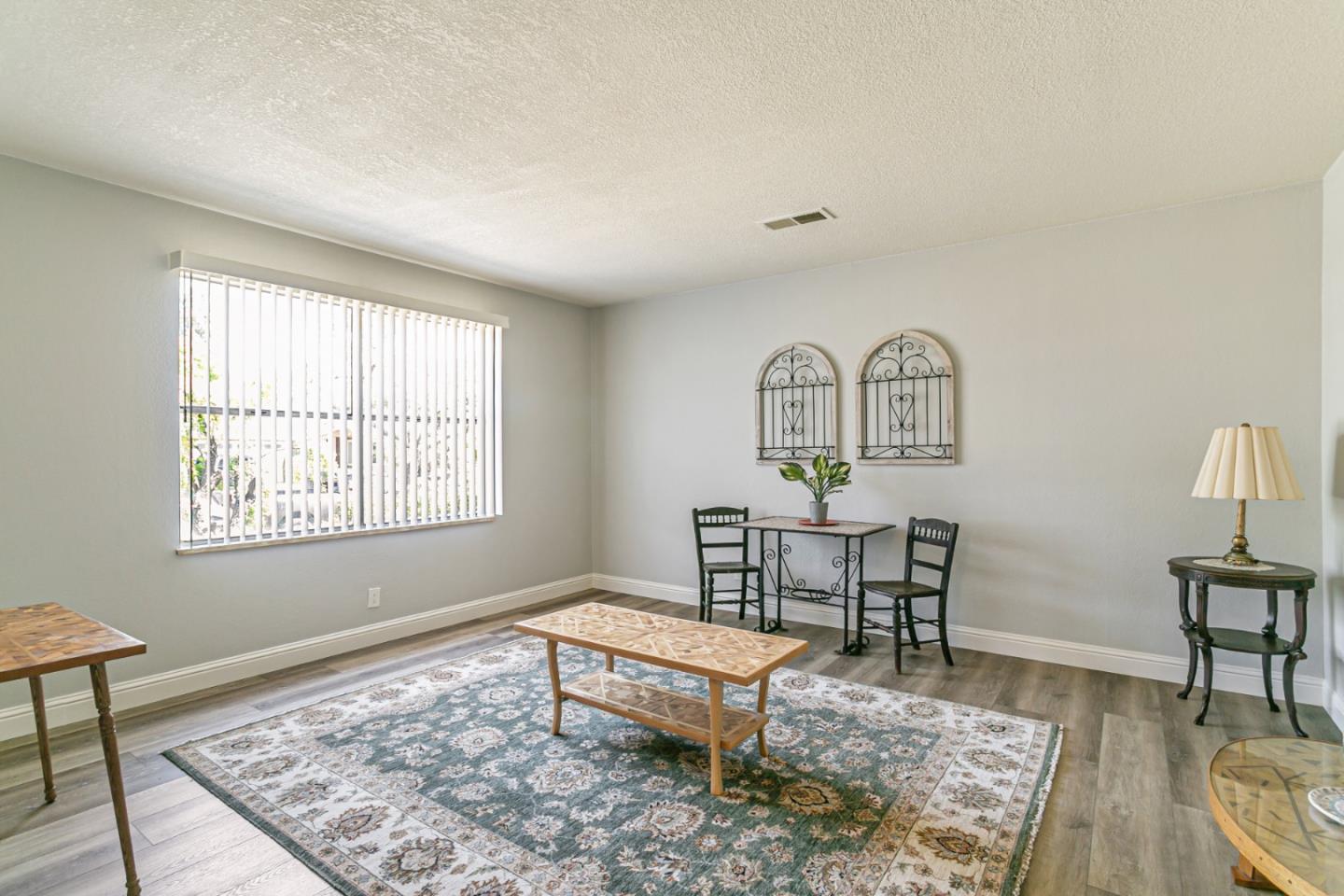 Detail Gallery Image 11 of 26 For 970 Ortega Cir, Gilroy,  CA 95020 - 4 Beds | 2 Baths