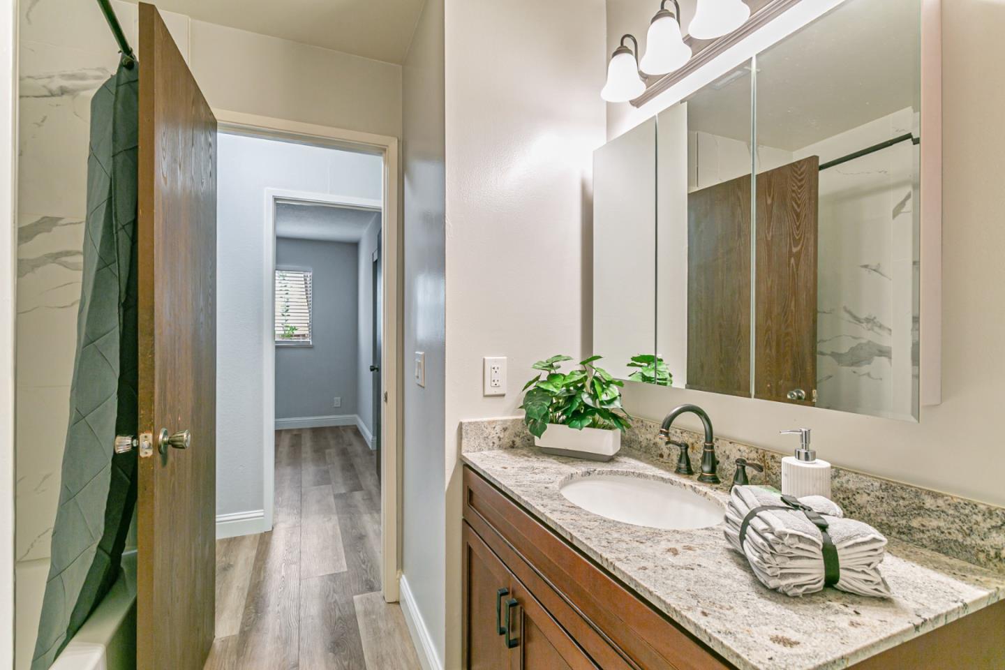 Detail Gallery Image 21 of 26 For 970 Ortega Cir, Gilroy,  CA 95020 - 4 Beds | 2 Baths