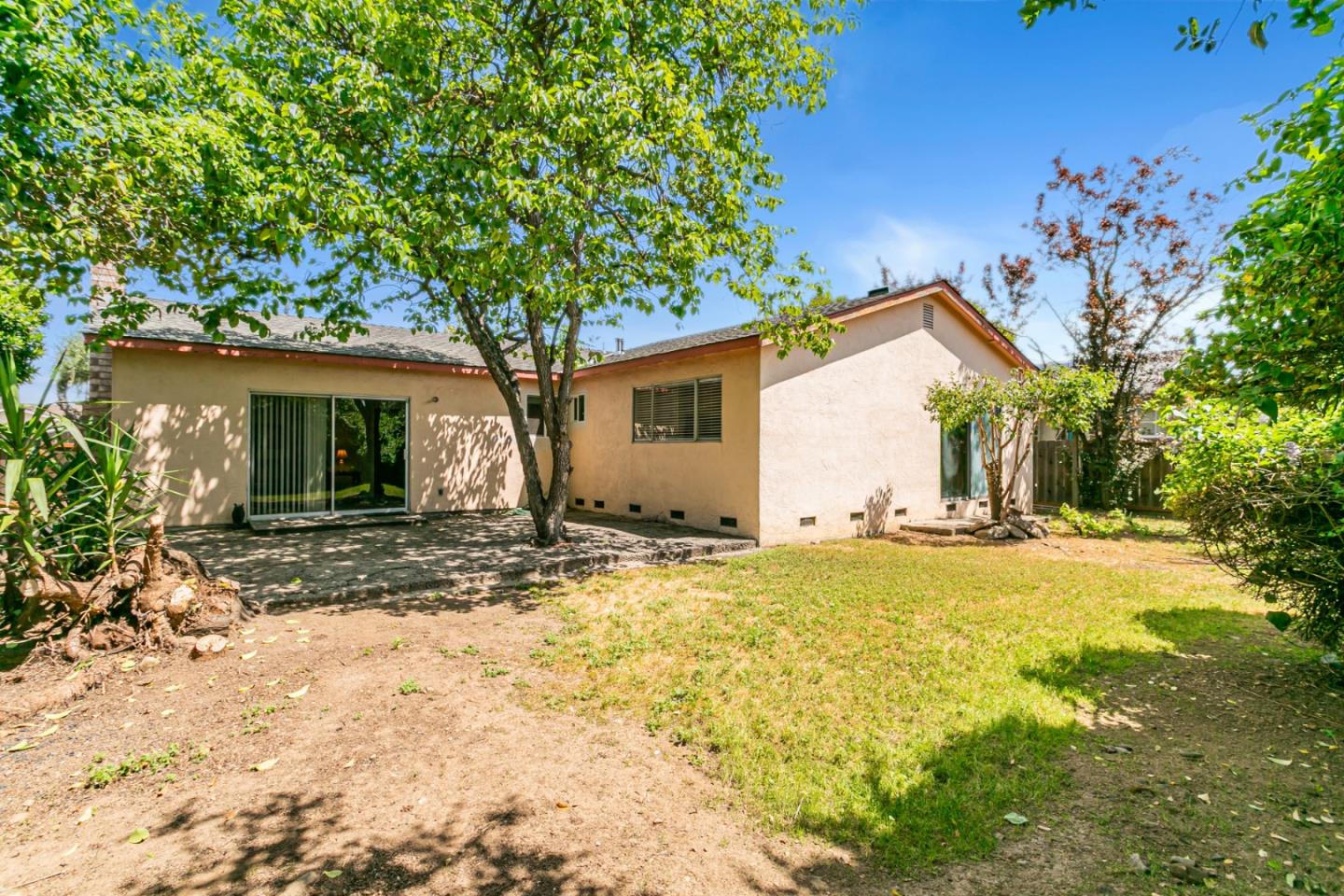 Detail Gallery Image 23 of 26 For 970 Ortega Cir, Gilroy,  CA 95020 - 4 Beds | 2 Baths