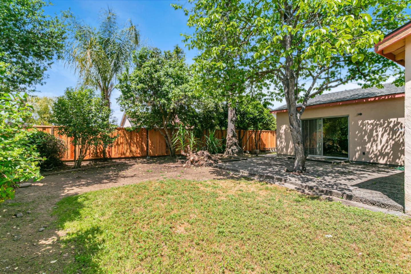 Detail Gallery Image 25 of 26 For 970 Ortega Cir, Gilroy,  CA 95020 - 4 Beds | 2 Baths