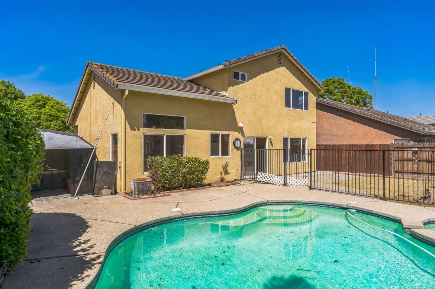 Detail Gallery Image 25 of 30 For 1780 Decarli St, Stockton,  CA 95206 - 4 Beds | 2/1 Baths