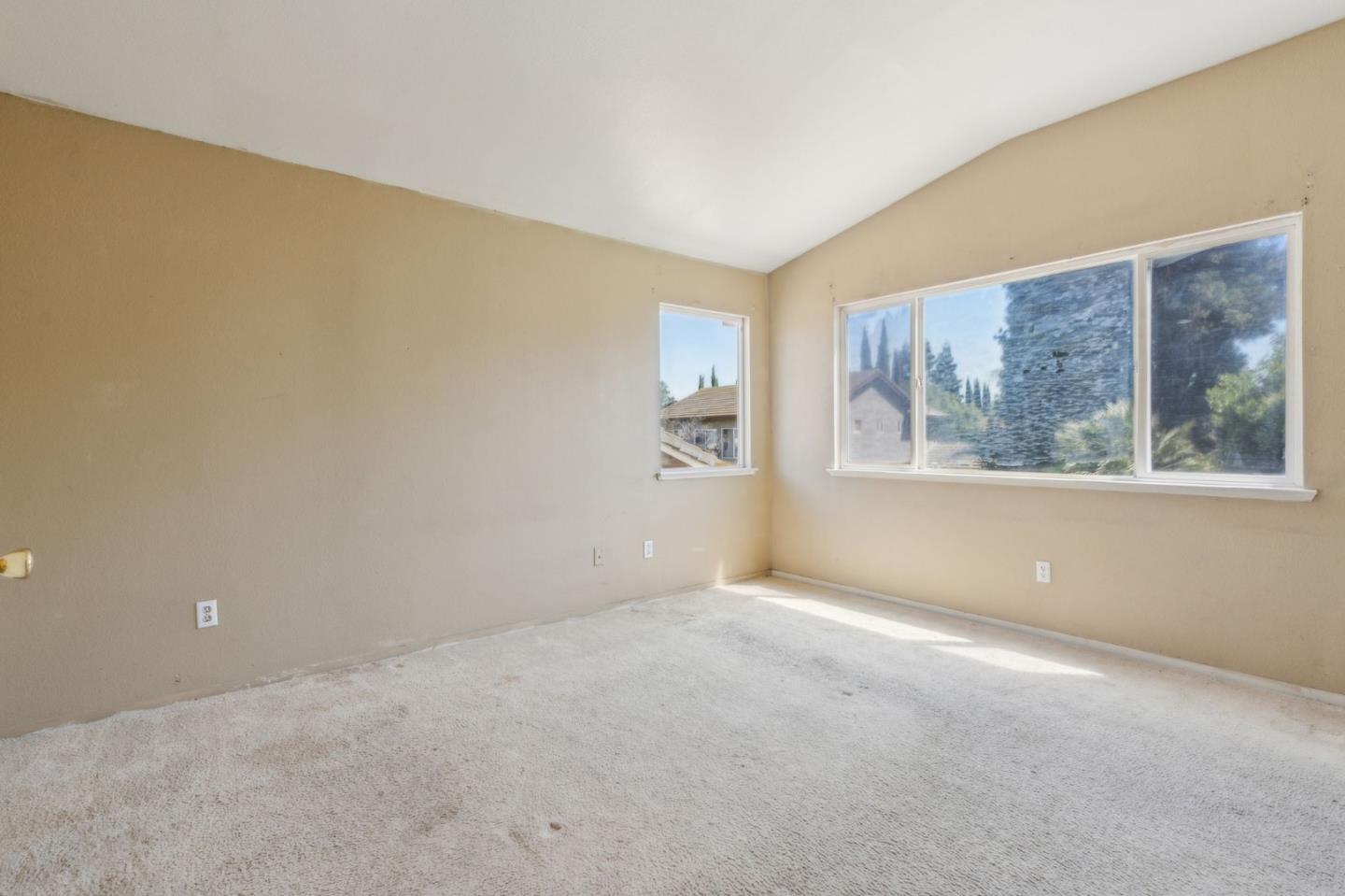 Detail Gallery Image 8 of 30 For 1780 Decarli St, Stockton,  CA 95206 - 4 Beds | 2/1 Baths