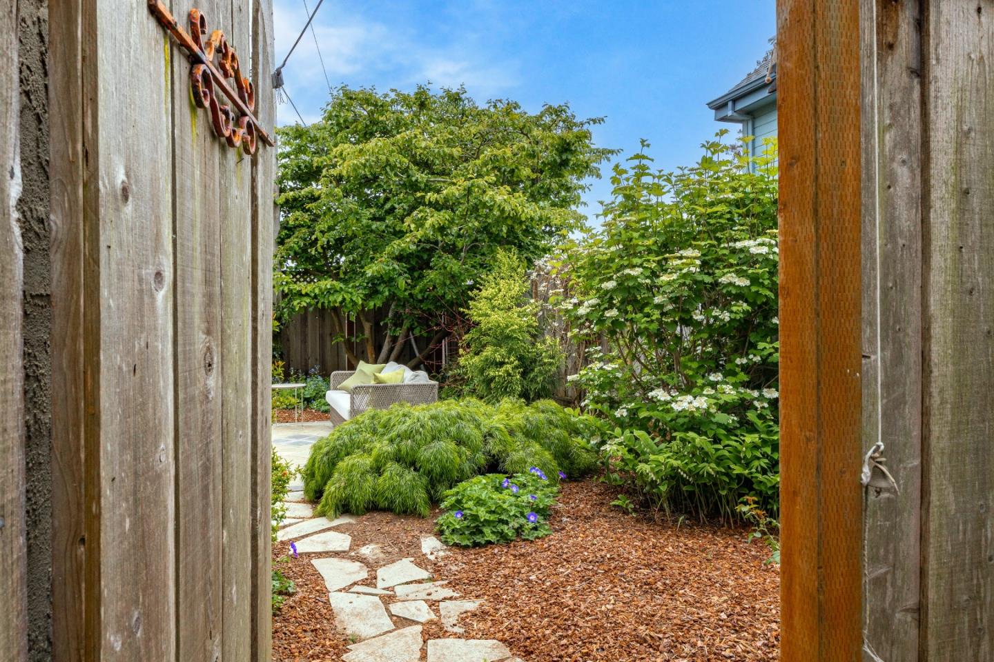 Detail Gallery Image 10 of 30 For 5334 Soquel Dr, Soquel,  CA 95073 - 2 Beds | 1/1 Baths