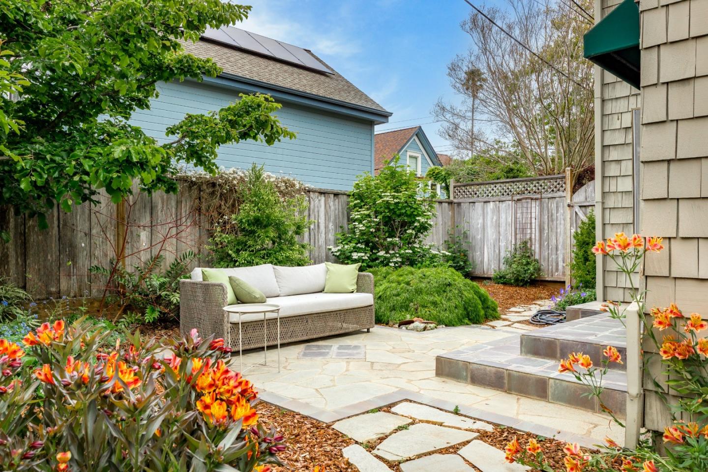 Detail Gallery Image 2 of 30 For 5334 Soquel Dr, Soquel,  CA 95073 - 2 Beds | 1/1 Baths