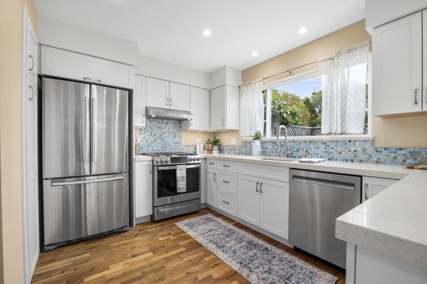 Detail Gallery Image 6 of 30 For 5334 Soquel Dr, Soquel,  CA 95073 - 2 Beds | 1/1 Baths