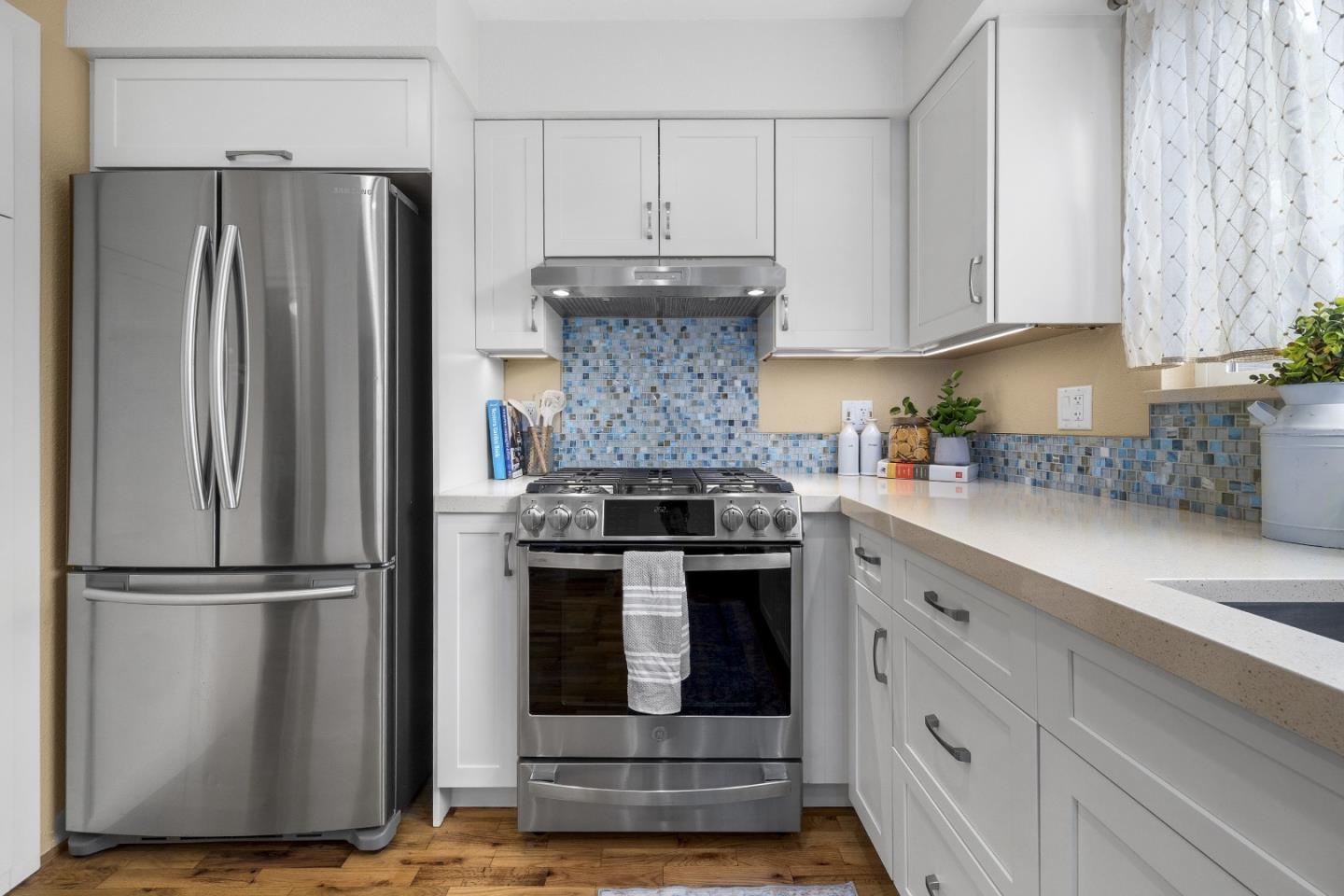 Detail Gallery Image 7 of 30 For 5334 Soquel Dr, Soquel,  CA 95073 - 2 Beds | 1/1 Baths