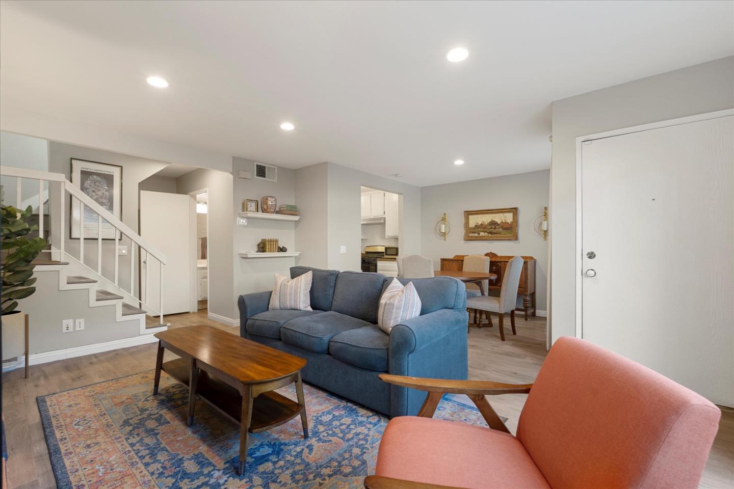 Detail Gallery Image 5 of 21 For 12246 Runnymede St #2,  North Hollywood,  CA 91605 - 2 Beds | 2 Baths