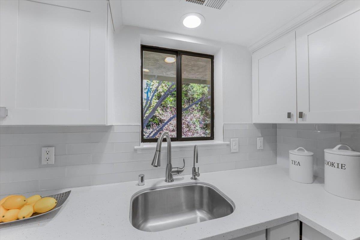 Detail Gallery Image 10 of 48 For 714 San Conrado Ter #5,  Sunnyvale,  CA 94085 - 2 Beds | 2 Baths