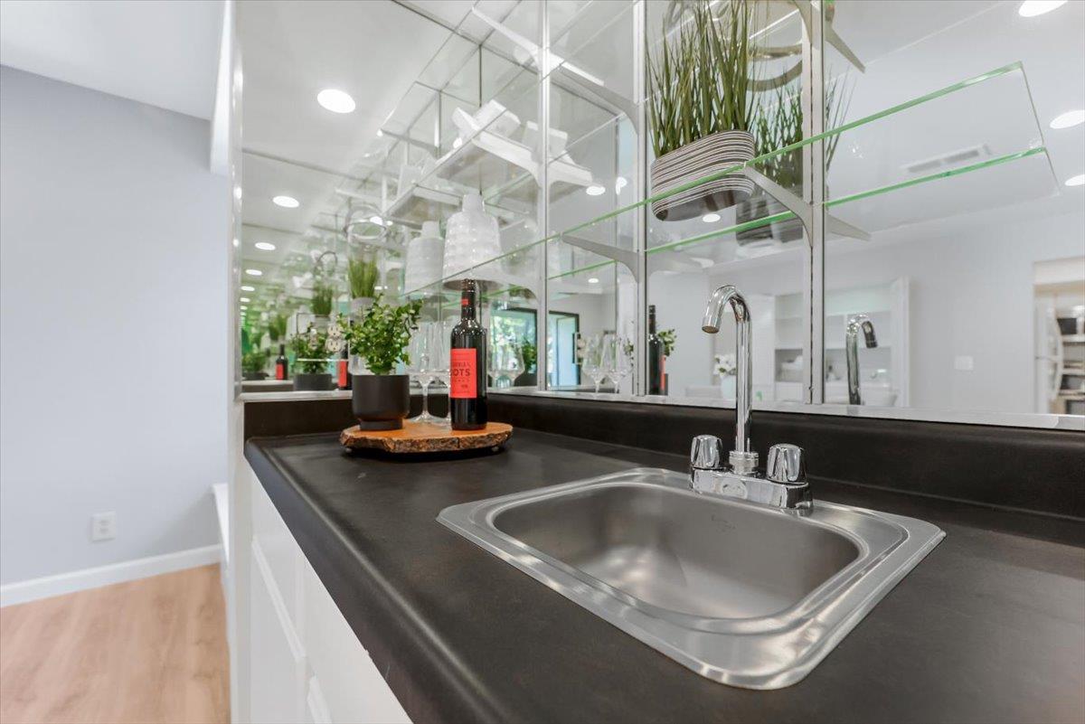 Detail Gallery Image 12 of 48 For 714 San Conrado Ter #5,  Sunnyvale,  CA 94085 - 2 Beds | 2 Baths
