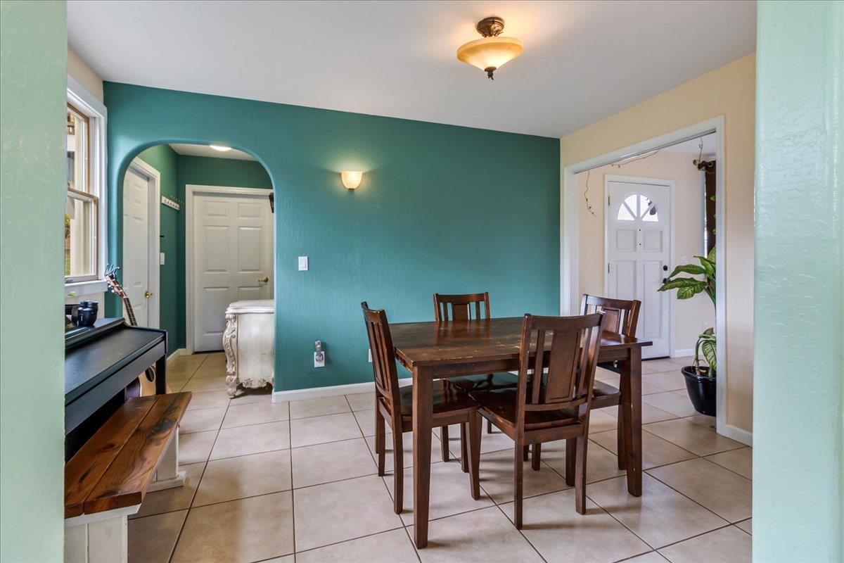 Detail Gallery Image 10 of 53 For 71 Spring Rd, Royal Oaks,  CA 95076 - 4 Beds | 3/1 Baths