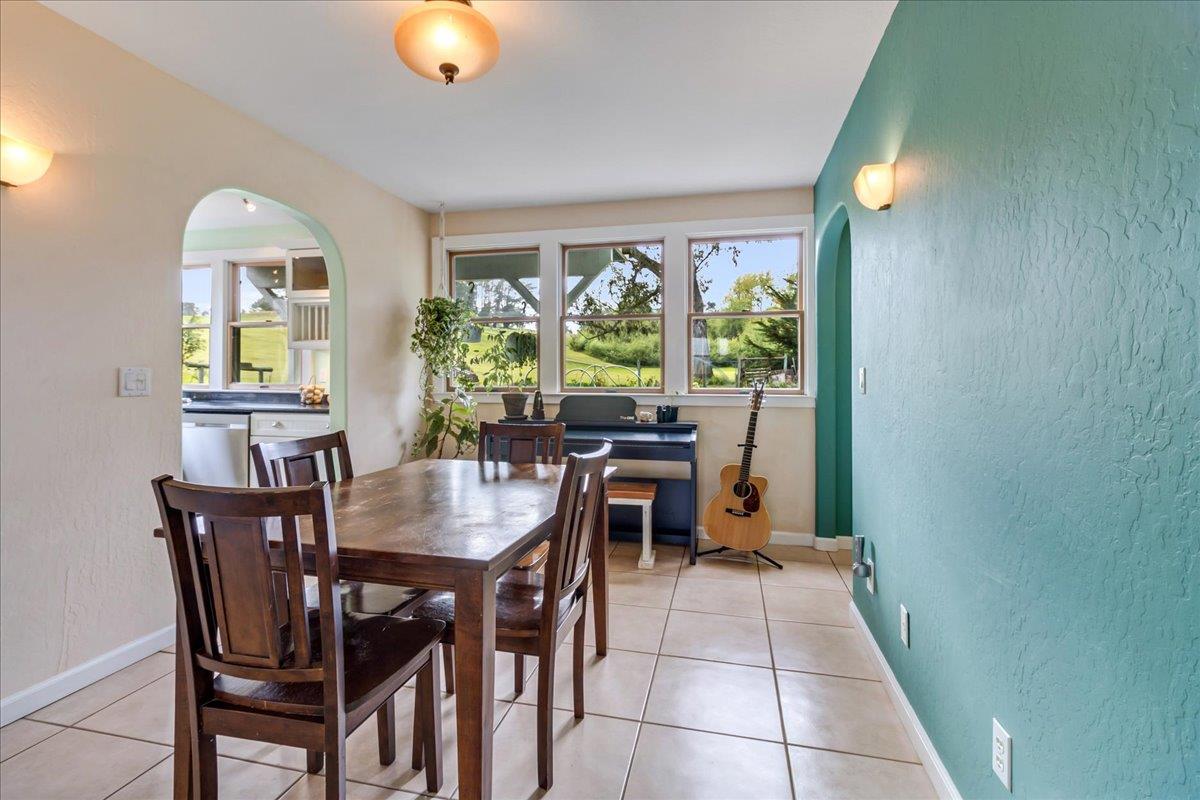 Detail Gallery Image 11 of 53 For 71 Spring Rd, Royal Oaks,  CA 95076 - 4 Beds | 3/1 Baths