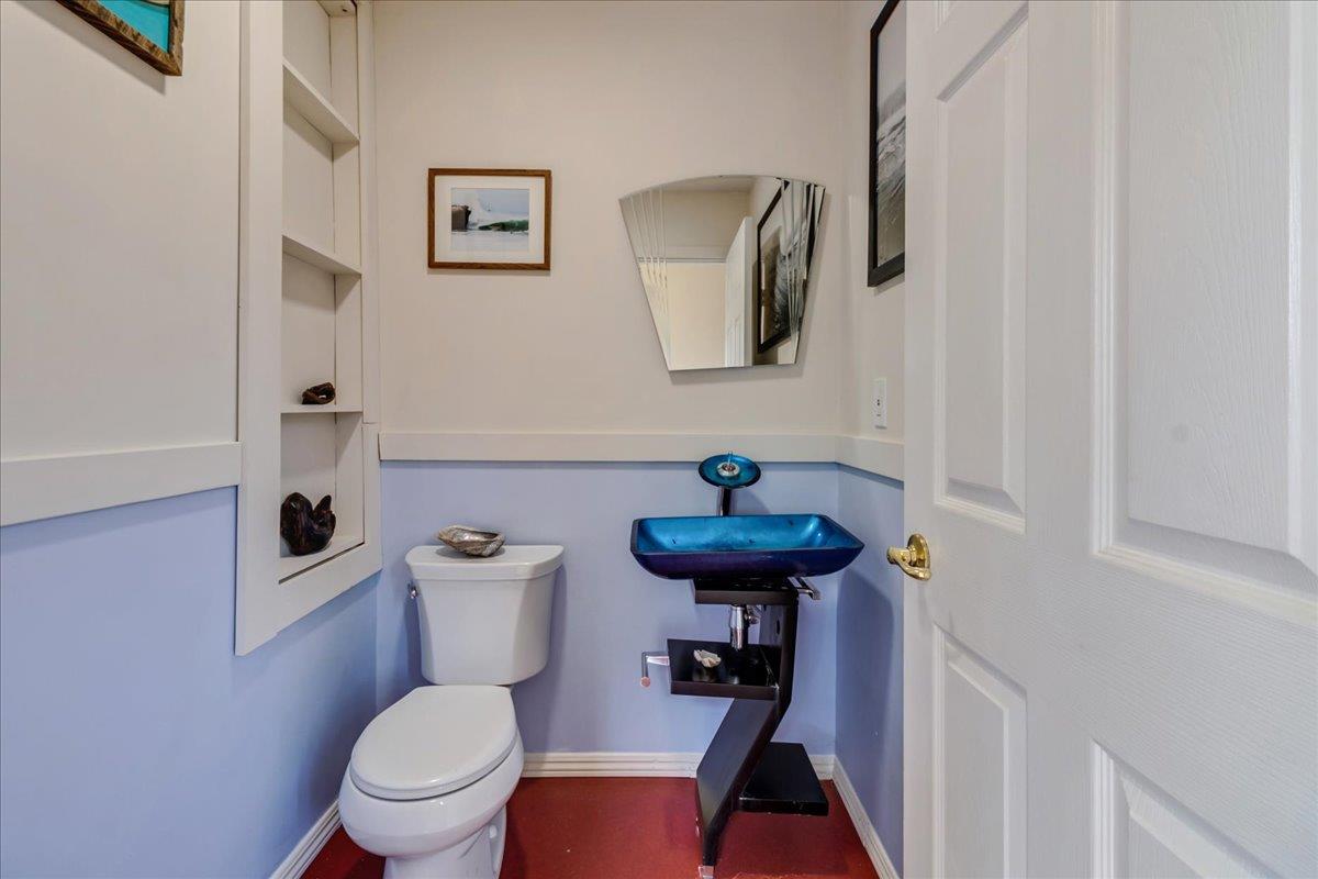 Detail Gallery Image 17 of 53 For 71 Spring Rd, Royal Oaks,  CA 95076 - 4 Beds | 3/1 Baths
