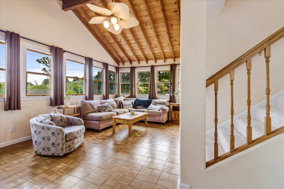 Detail Gallery Image 7 of 53 For 71 Spring Rd, Royal Oaks,  CA 95076 - 4 Beds | 3/1 Baths