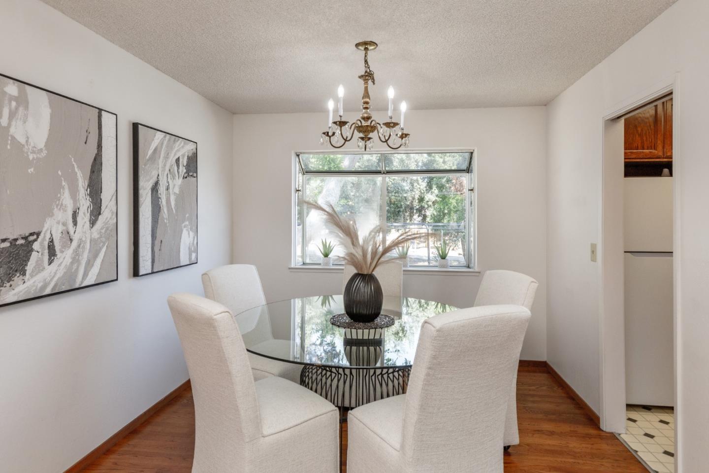 Detail Gallery Image 12 of 29 For 443 Thames Park Ct, San Jose,  CA 95136 - 4 Beds | 2/1 Baths