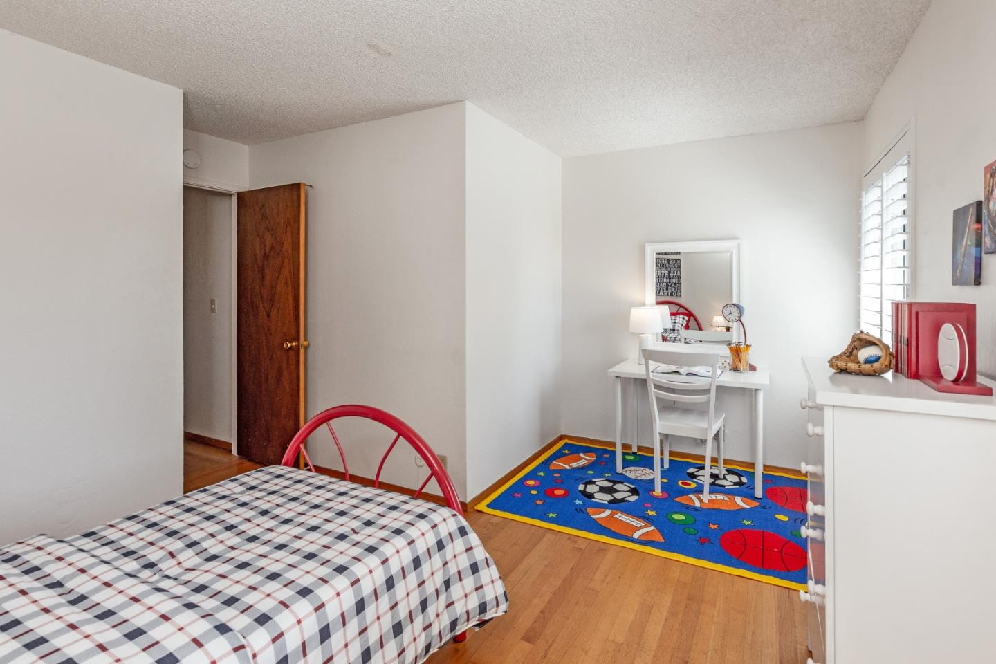 Detail Gallery Image 18 of 29 For 443 Thames Park Ct, San Jose,  CA 95136 - 4 Beds | 2/1 Baths