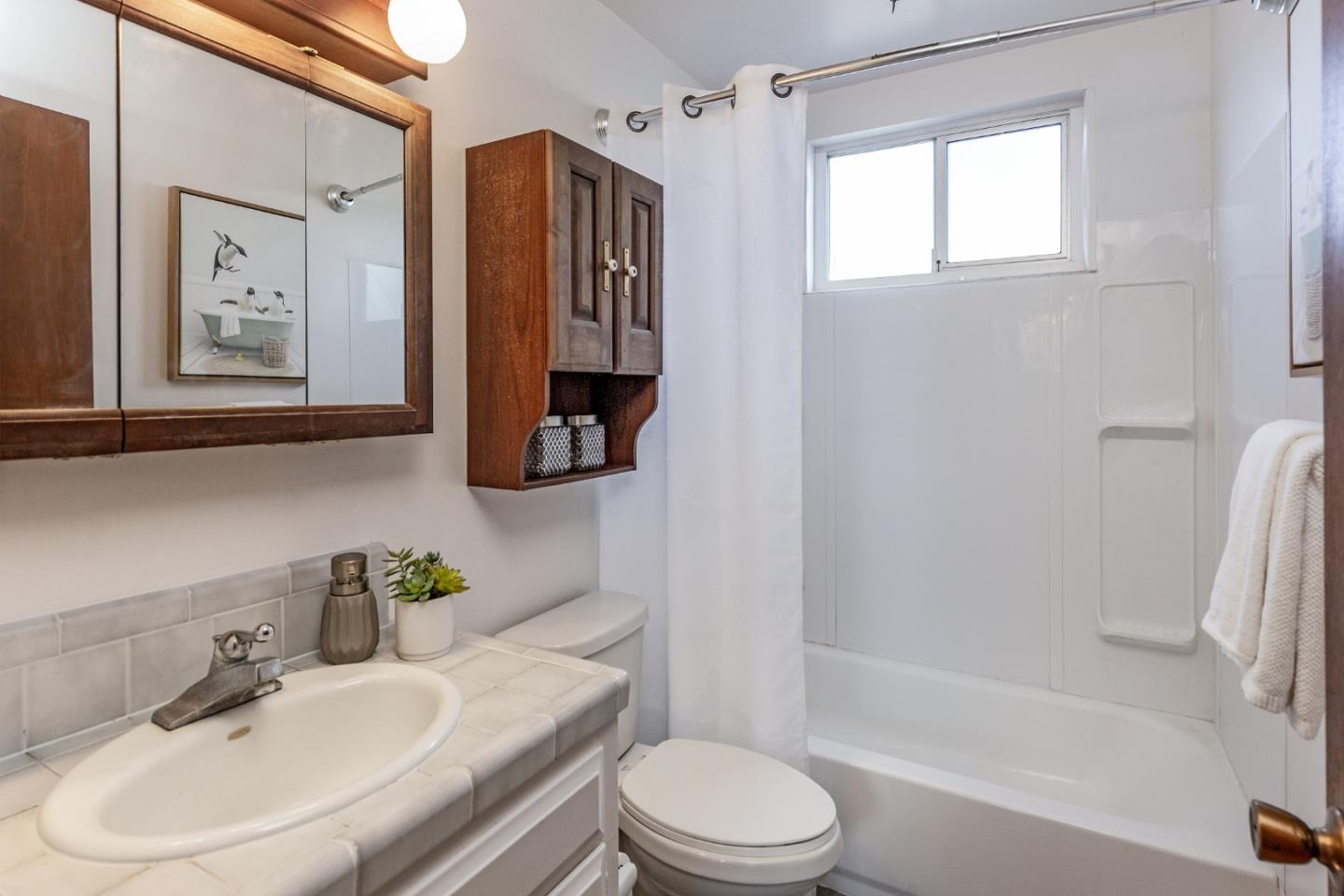 Detail Gallery Image 20 of 29 For 443 Thames Park Ct, San Jose,  CA 95136 - 4 Beds | 2/1 Baths