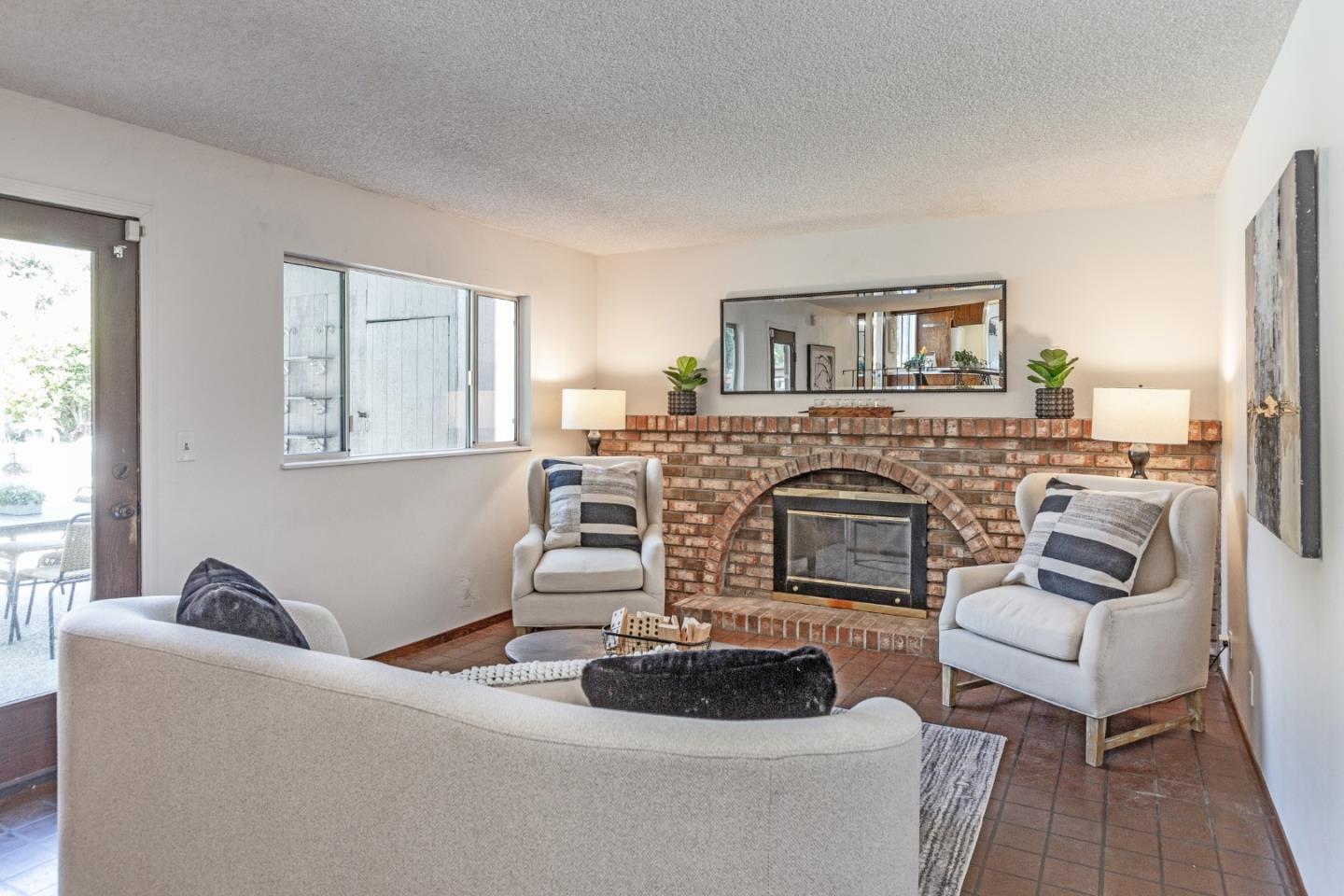 Detail Gallery Image 7 of 29 For 443 Thames Park Ct, San Jose,  CA 95136 - 4 Beds | 2/1 Baths