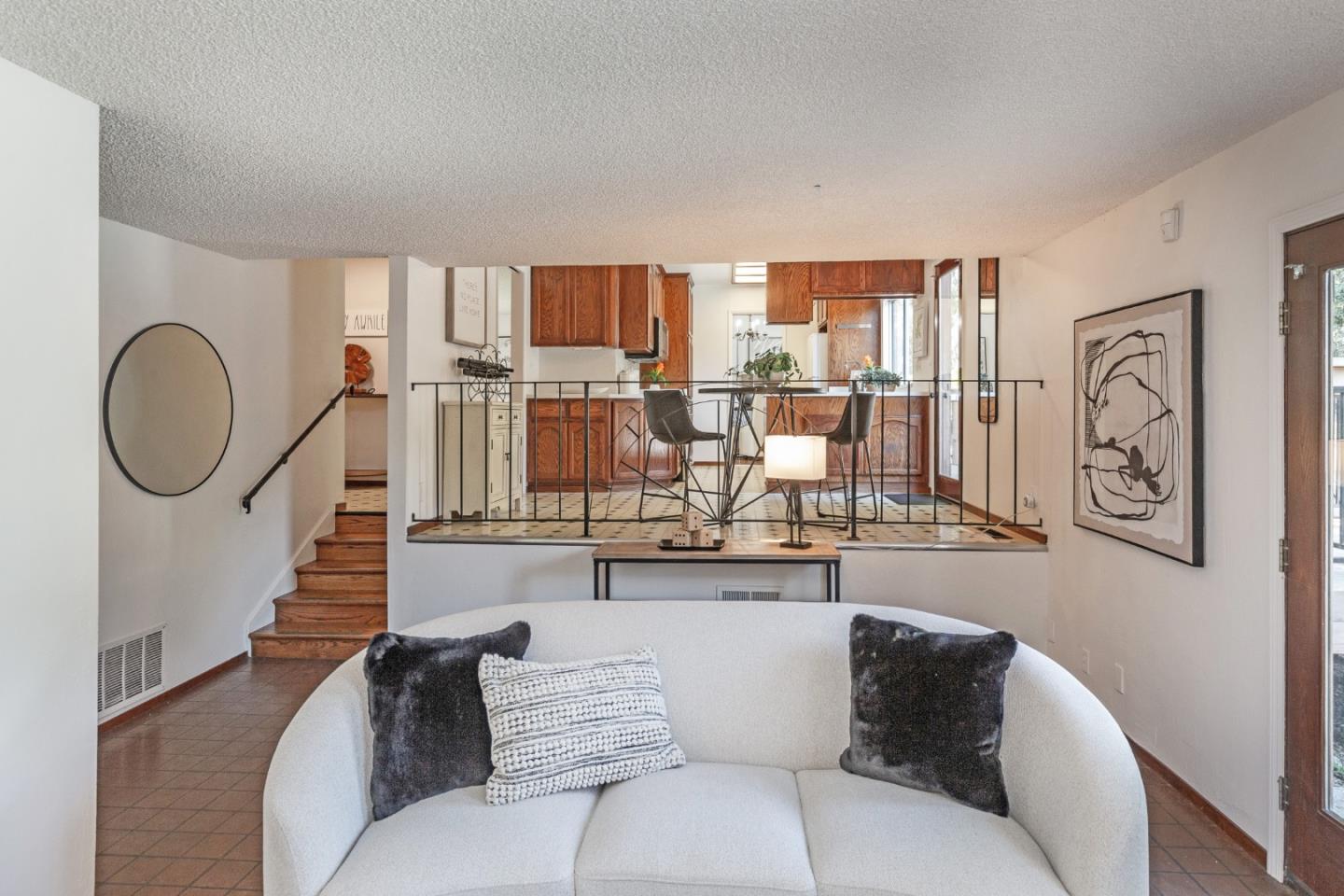 Detail Gallery Image 8 of 29 For 443 Thames Park Ct, San Jose,  CA 95136 - 4 Beds | 2/1 Baths