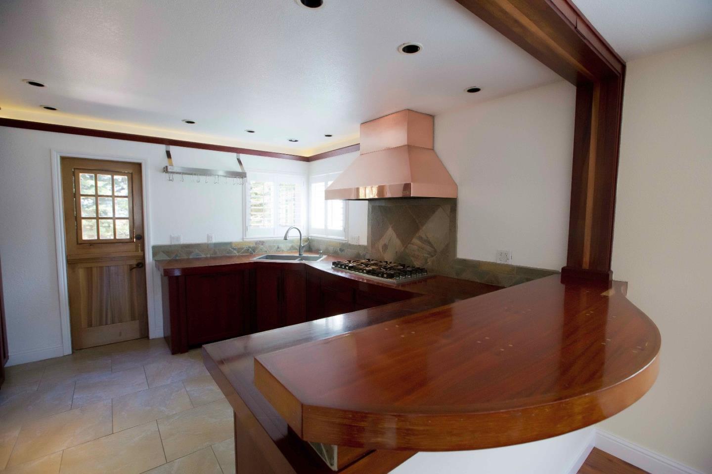 Detail Gallery Image 11 of 40 For 336 Morse Ct, Marina,  CA 93933 - 4 Beds | 3 Baths