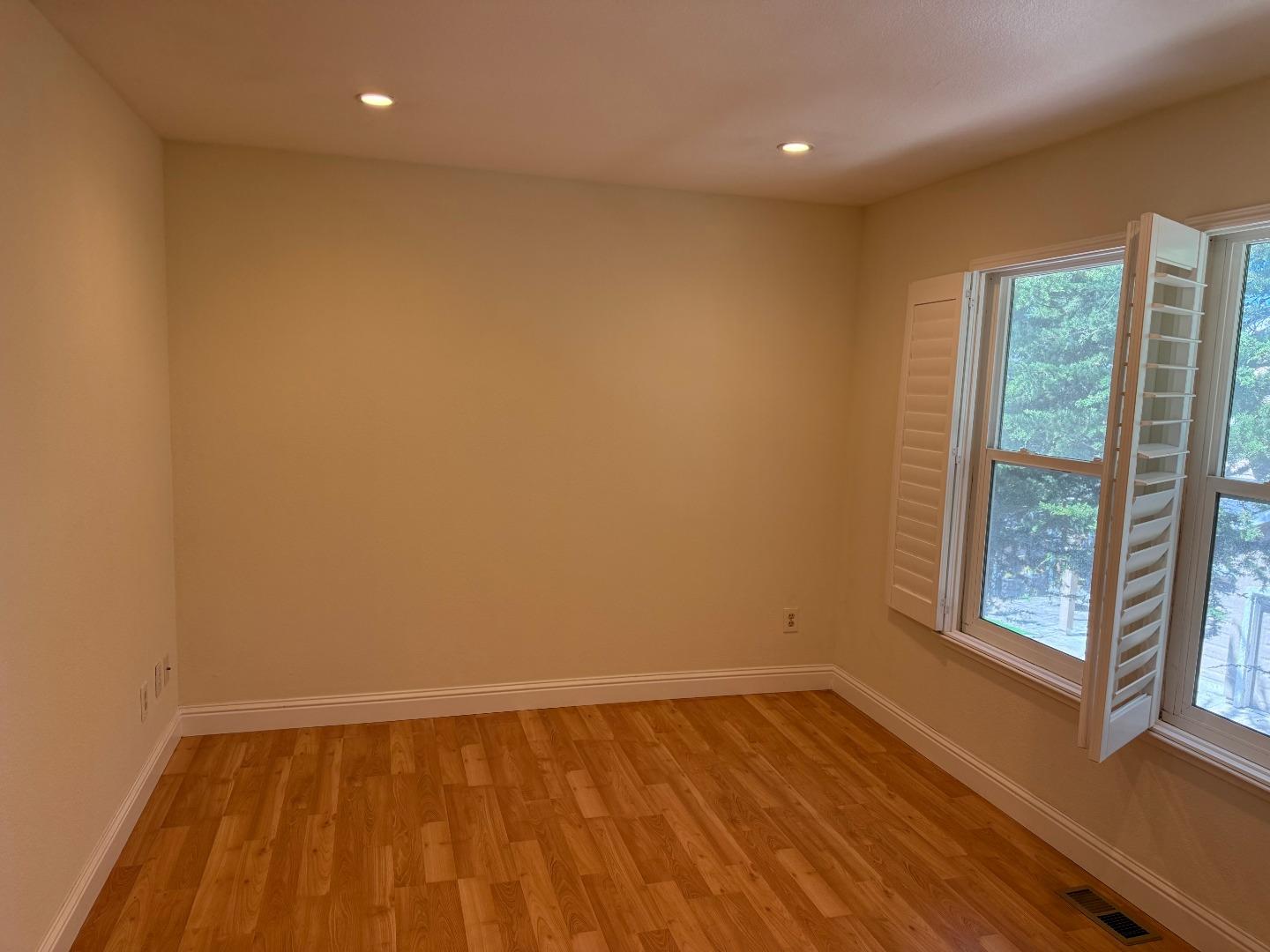 Detail Gallery Image 22 of 40 For 336 Morse Ct, Marina,  CA 93933 - 4 Beds | 3 Baths