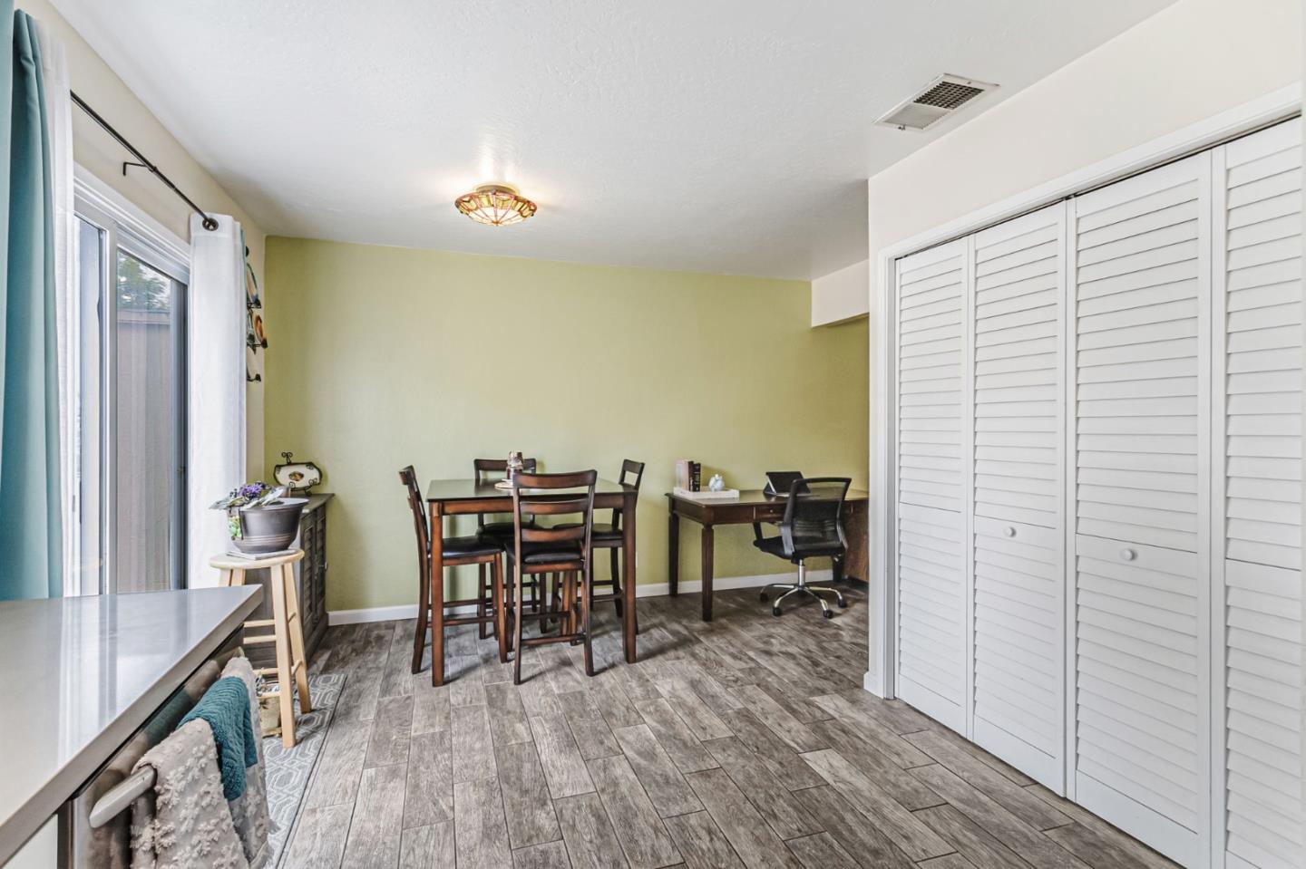 Detail Gallery Image 12 of 31 For 5465 Don Edmondo Ct, San Jose,  CA 95123 - 2 Beds | 1/1 Baths