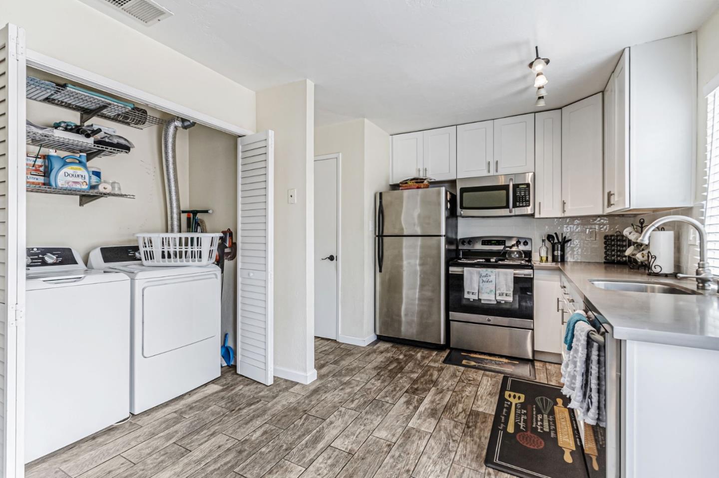 Detail Gallery Image 14 of 31 For 5465 Don Edmondo Ct, San Jose,  CA 95123 - 2 Beds | 1/1 Baths