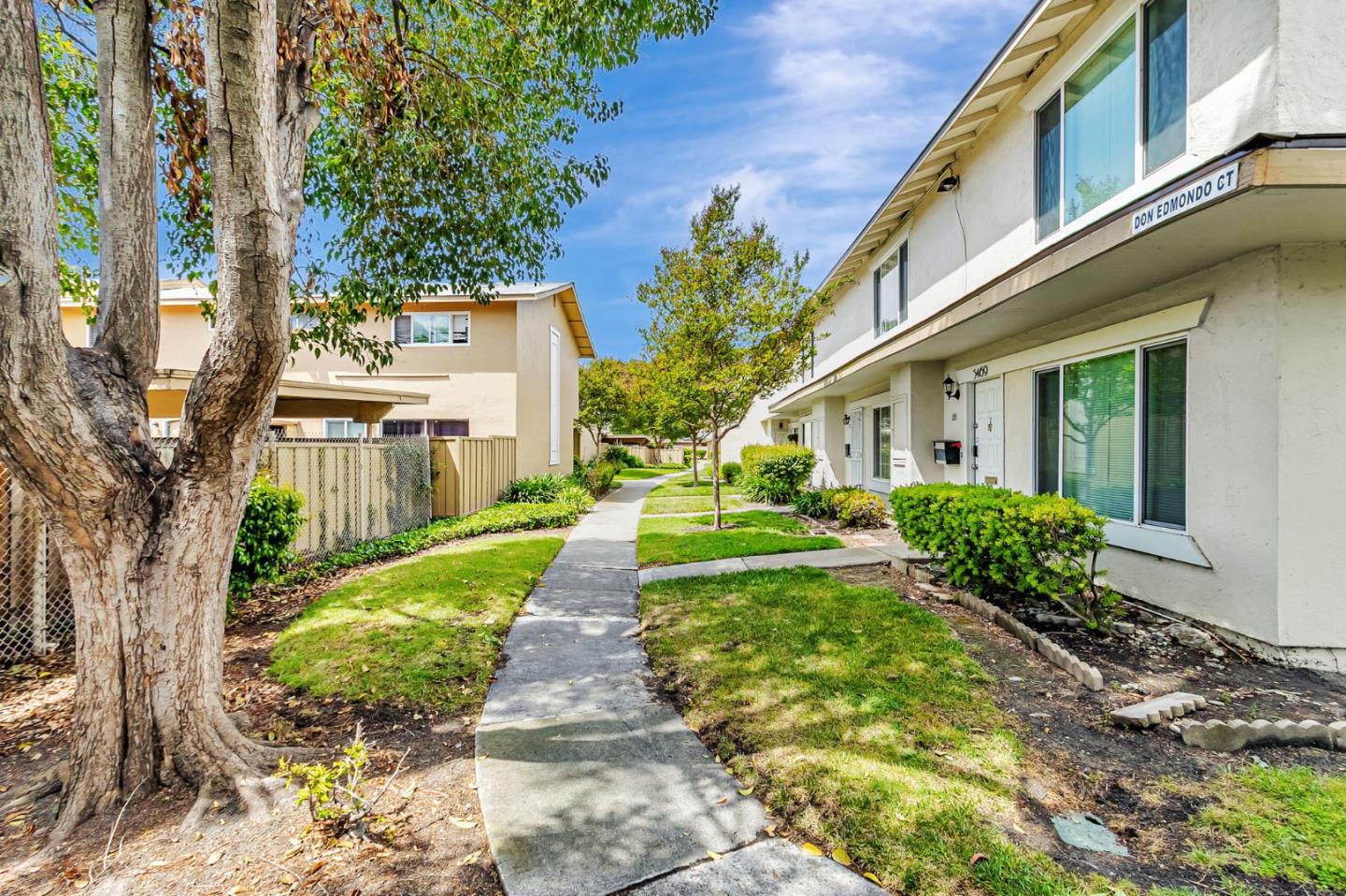 Detail Gallery Image 3 of 31 For 5465 Don Edmondo Ct, San Jose,  CA 95123 - 2 Beds | 1/1 Baths