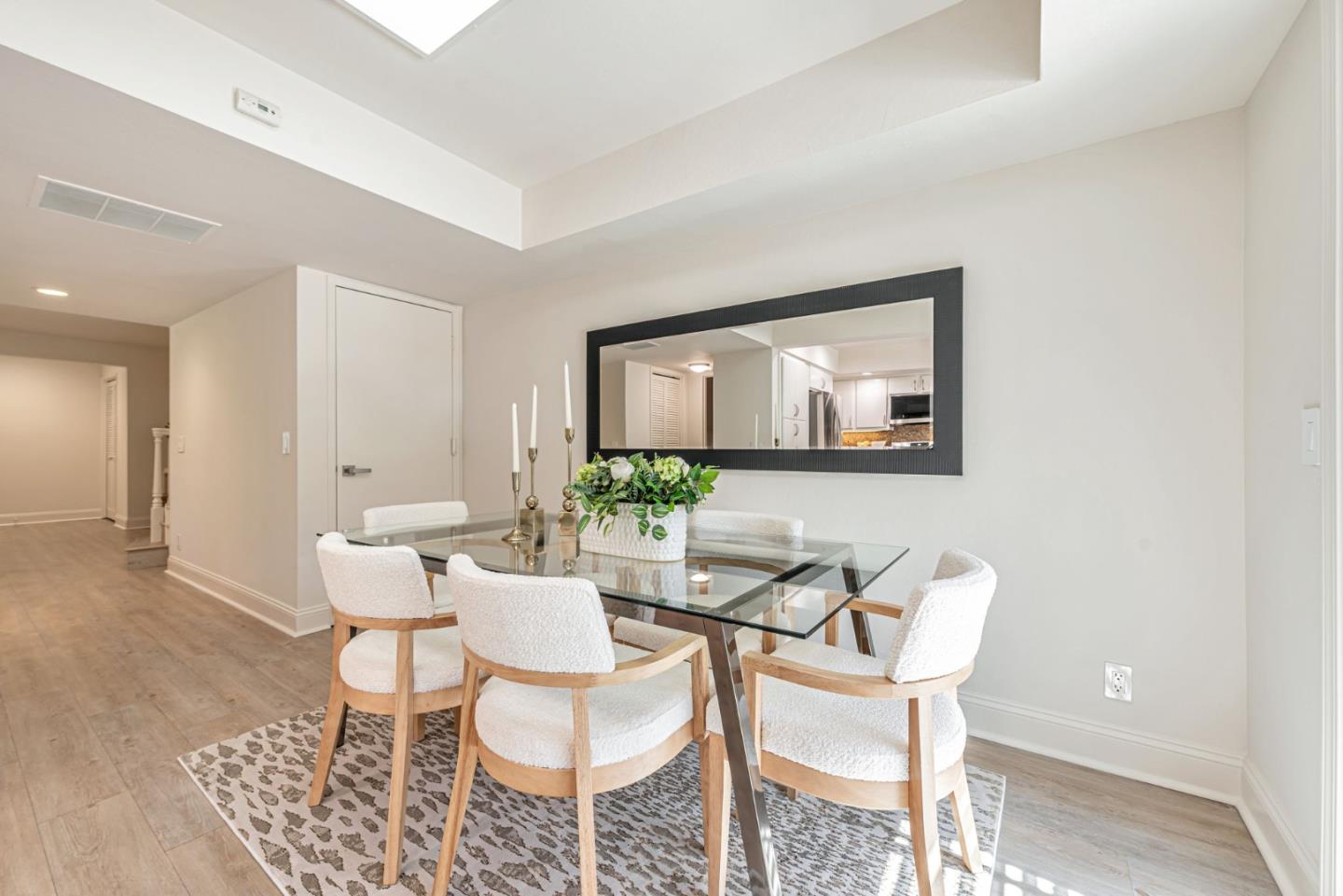 Detail Gallery Image 10 of 35 For 6015 Calle De Felice, San Jose,  CA 95124 - 3 Beds | 3/1 Baths