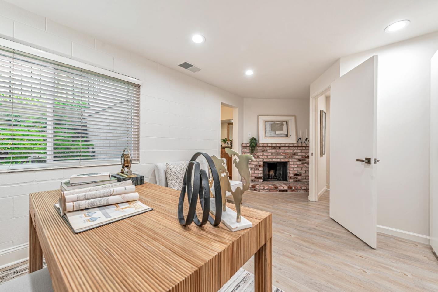 Detail Gallery Image 12 of 35 For 6015 Calle De Felice, San Jose,  CA 95124 - 3 Beds | 3/1 Baths