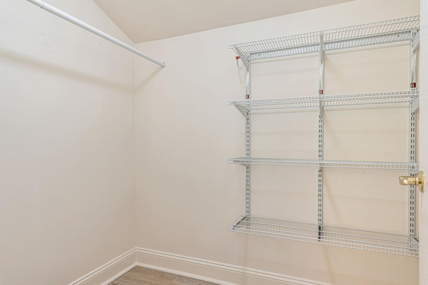 Detail Gallery Image 28 of 35 For 6015 Calle De Felice, San Jose,  CA 95124 - 3 Beds | 3/1 Baths