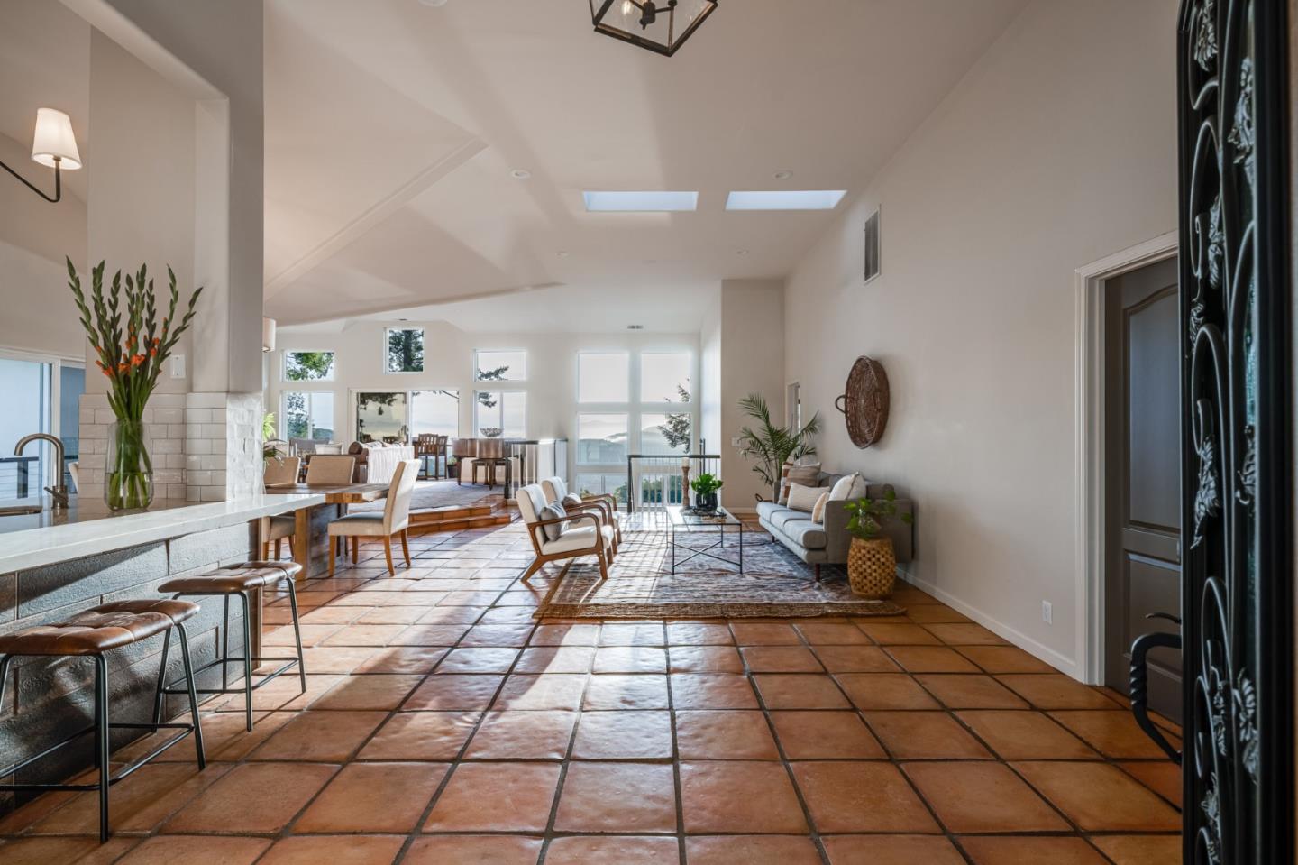 Detail Gallery Image 17 of 86 For 19445 Black Rd, Los Gatos,  CA 95033 - 4 Beds | 4 Baths
