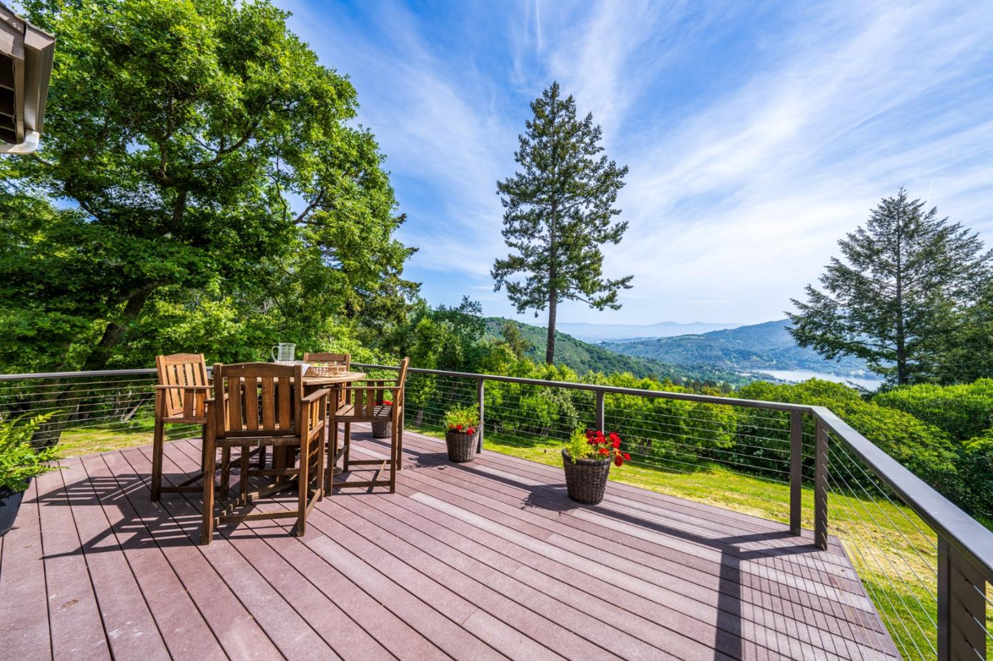 Detail Gallery Image 27 of 86 For 19445 Black Rd, Los Gatos,  CA 95033 - 4 Beds | 4 Baths