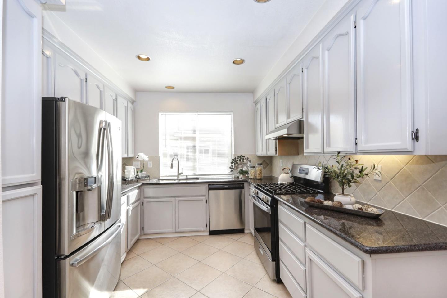 Detail Gallery Image 8 of 18 For 4633 Hampton Falls Pl, San Jose,  CA 95136 - 3 Beds | 2 Baths