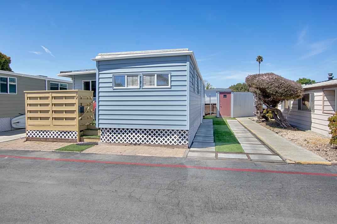 Detail Gallery Image 2 of 30 For 890 38th Ave #92,  Santa Cruz,  CA 95062 - 3 Beds | 2 Baths