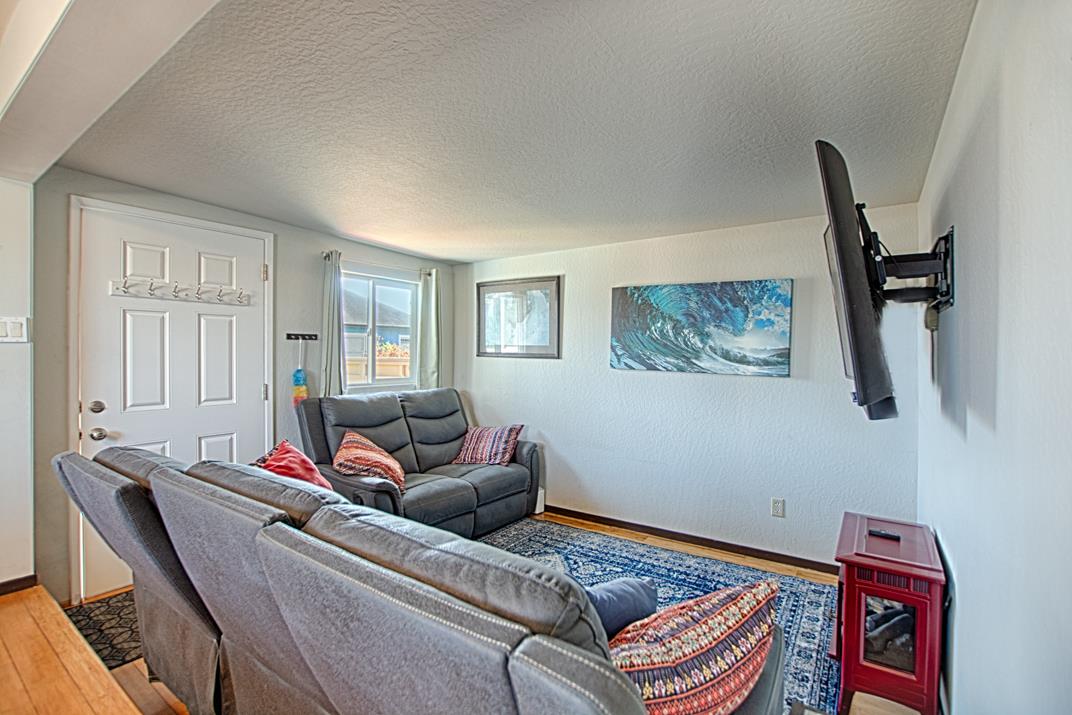 Detail Gallery Image 8 of 30 For 890 38th Ave #92,  Santa Cruz,  CA 95062 - 3 Beds | 2 Baths