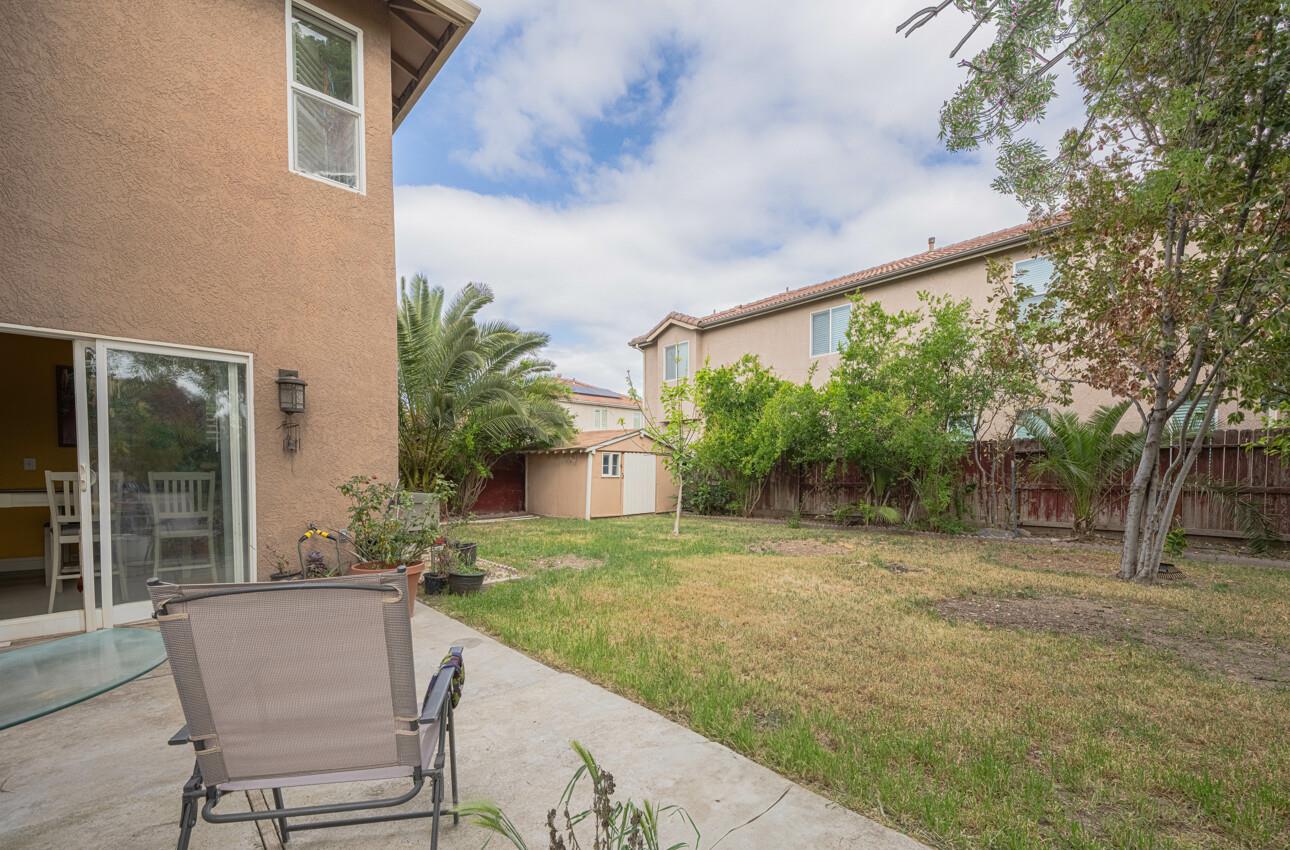 Detail Gallery Image 13 of 39 For 1416 San Rafael St, Los Banos,  CA 93635 - 6 Beds | 3/1 Baths